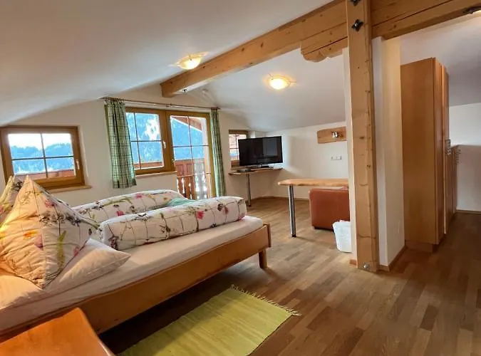 Frühstückspension Haus Alpenglühn 3*